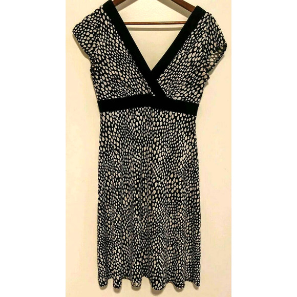 Van Heusen Dress Short Stretch Short Sleeve V-Neck - Picture 2 of 5